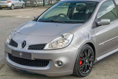 Renault Clio VVT Renaultsport - U437