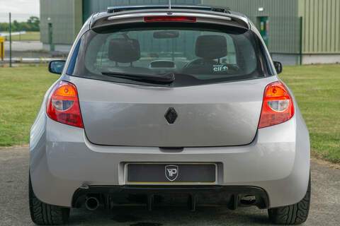 Renault Clio VVT Renaultsport - U437