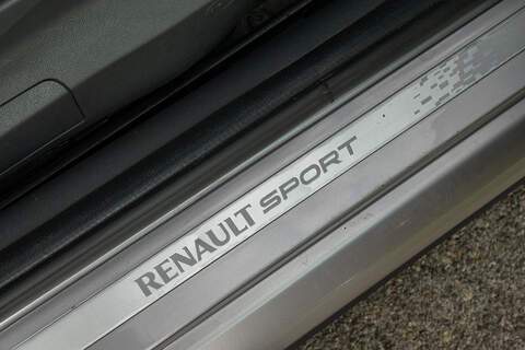Renault Clio VVT Renaultsport - U437