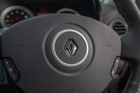 Renault Clio VVT Renaultsport - U437
