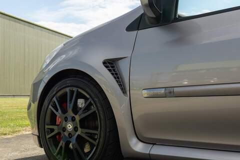 Renault Clio VVT Renaultsport - U437