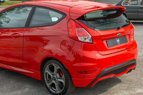 Ford Fiesta T EcoBoost ST-1 - U447