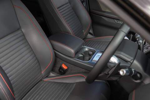 Land Rover Discovery Sport D180 MHEV R-Dynamic HSE - U448