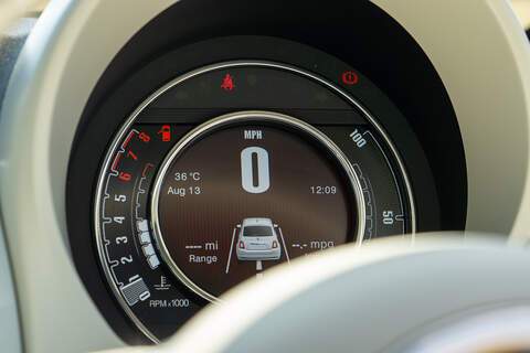 Fiat 500 MHEV Top - U451