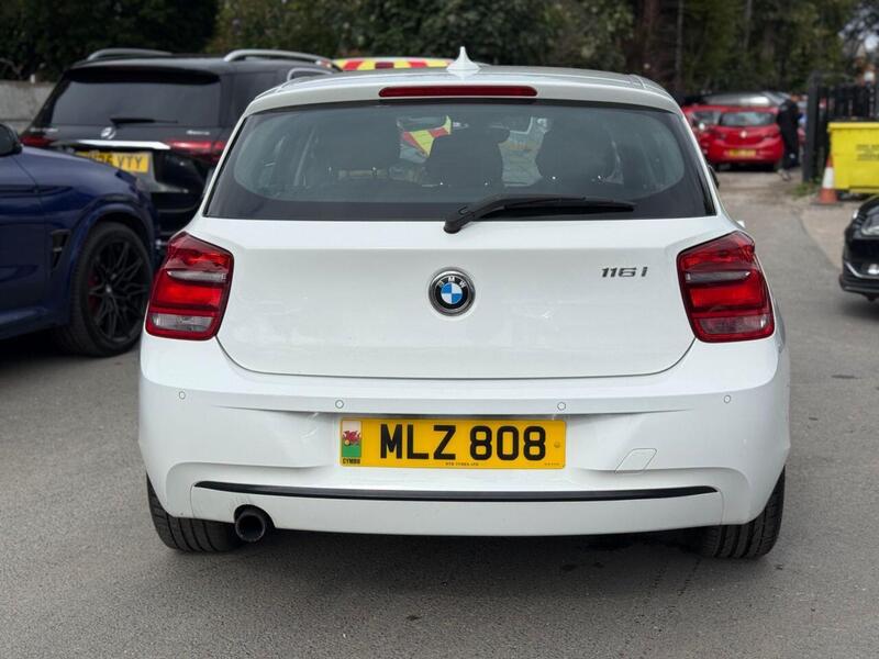 BMW 1 SERIES 1 SERIES 1.6 116i Sport Hatchback 5dr Petrol Manual Euro 6 (s/s) (136 ps) SERVICE HISTORY + PARKING - U1790