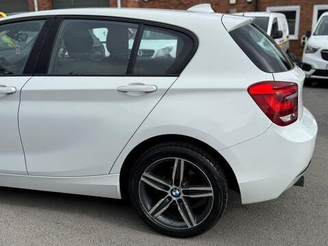 BMW 1 SERIES 1 SERIES 1.6 116i Sport Hatchback 5dr Petrol Manual Euro 6 (s/s) (136 ps) SERVICE HISTORY + PARKING - U1790