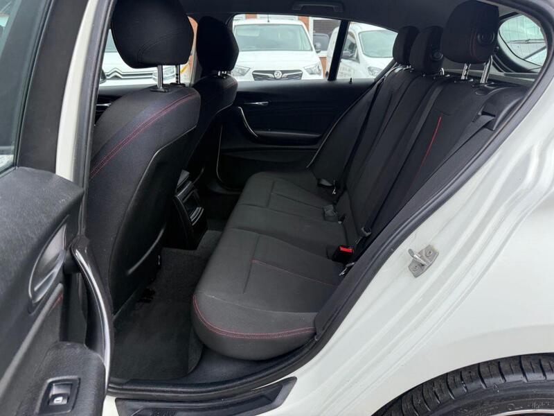 BMW 1 SERIES 1 SERIES 1.6 116i Sport Hatchback 5dr Petrol Manual Euro 6 (s/s) (136 ps) SERVICE HISTORY + PARKING - U1790