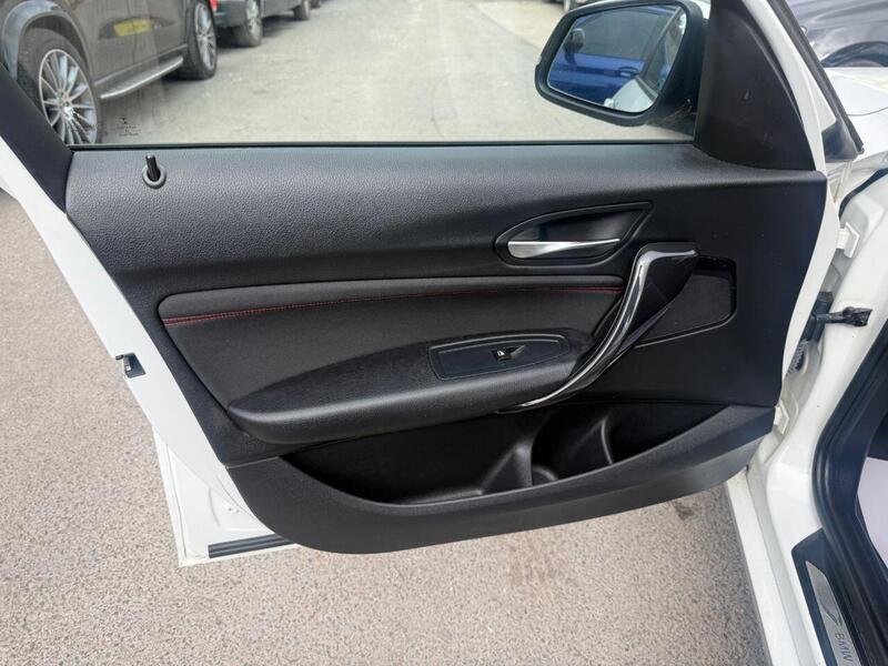 BMW 1 SERIES 1 SERIES 1.6 116i Sport Hatchback 5dr Petrol Manual Euro 6 (s/s) (136 ps) SERVICE HISTORY + PARKING - U1790