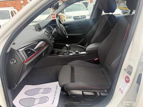 BMW 1 SERIES 1 SERIES 1.6 116i Sport Hatchback 5dr Petrol Manual Euro 6 (s/s) (136 ps) SERVICE HISTORY + PARKING - U1790