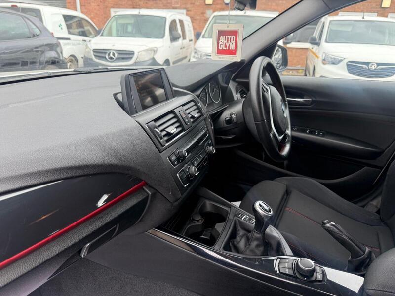 BMW 1 SERIES 1 SERIES 1.6 116i Sport Hatchback 5dr Petrol Manual Euro 6 (s/s) (136 ps) SERVICE HISTORY + PARKING - U1790