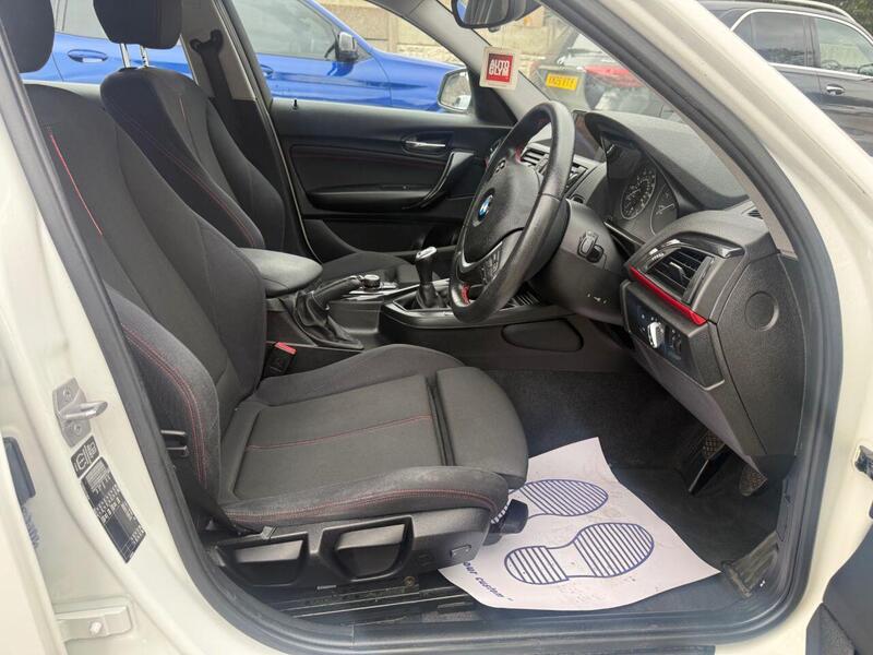 BMW 1 SERIES 1 SERIES 1.6 116i Sport Hatchback 5dr Petrol Manual Euro 6 (s/s) (136 ps) SERVICE HISTORY + PARKING - U1790