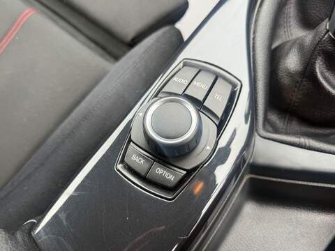 BMW 1 SERIES 1 SERIES 1.6 116i Sport Hatchback 5dr Petrol Manual Euro 6 (s/s) (136 ps) SERVICE HISTORY + PARKING - U1790