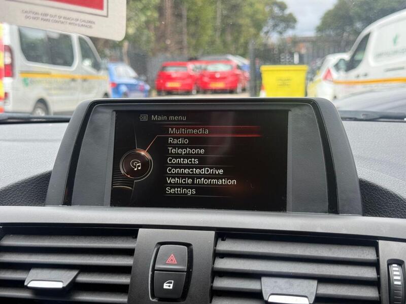 BMW 1 SERIES 1 SERIES 1.6 116i Sport Hatchback 5dr Petrol Manual Euro 6 (s/s) (136 ps) SERVICE HISTORY + PARKING - U1790