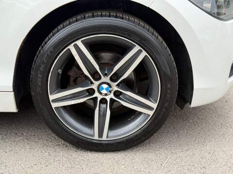BMW 1 SERIES 1 SERIES 1.6 116i Sport Hatchback 5dr Petrol Manual Euro 6 (s/s) (136 ps) SERVICE HISTORY + PARKING - U1790