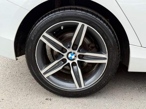 BMW 1 SERIES 1 SERIES 1.6 116i Sport Hatchback 5dr Petrol Manual Euro 6 (s/s) (136 ps) SERVICE HISTORY + PARKING - U1790