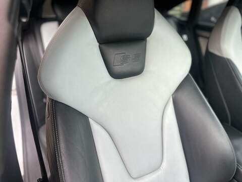 AUDI S5 3.0 TFSI V6 Sportback 5dr Petrol S Tronic quattro Euro 5 (333 ps) - U181