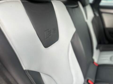 AUDI S5 3.0 TFSI V6 Sportback 5dr Petrol S Tronic quattro Euro 5 (333 ps) - U181