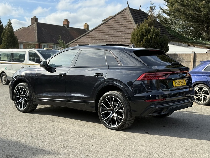 AUDI Q8 Q8 3.0 TDI V6 50 Vorsprung SUV 5dr Diesel Tiptronic quattro Euro 6 (s/s) (286 ps) PAN ROOF + SOFT - U1870