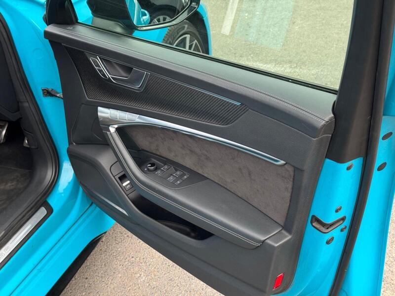 AUDI RS6 AVANT 4.0 TFSI V8 Carbon Black Estate 5dr Petrol Tiptronic quattro Euro 6 (s/s) (600 ps) - U1913