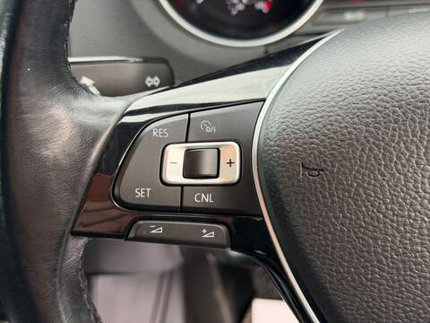 VOLKSWAGEN POLO POLO 1.2 TSI Match Edition Hatchback 5dr Petrol Manual Euro 6 (s/s) (90 ps) - U1966