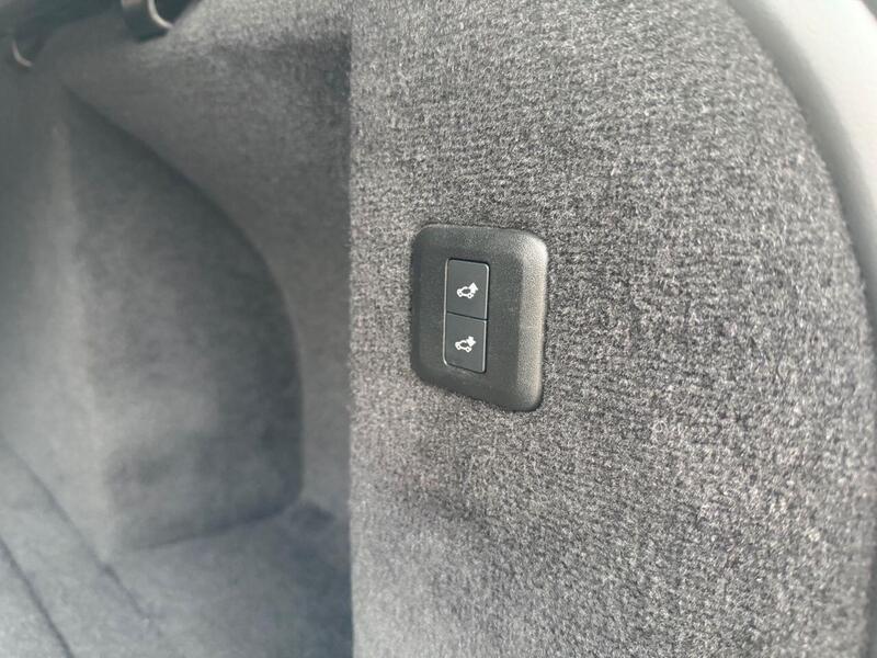 LAND ROVER RANGE ROVER SPORT RANGE ROVER SPORT 5.0 P575 V8 GPF SVR SUV 5dr Petrol Auto 4WD Euro 6 (s/s) (575 ps) - U2029