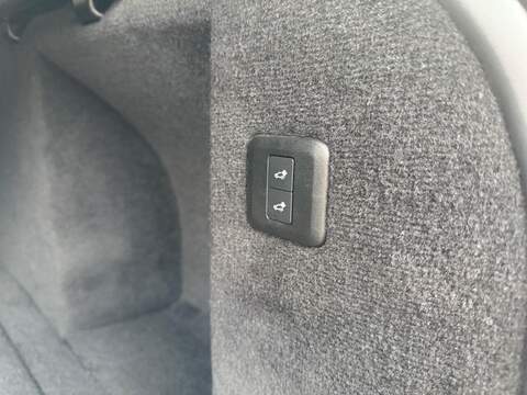 LAND ROVER RANGE ROVER SPORT RANGE ROVER SPORT 5.0 P575 V8 GPF SVR SUV 5dr Petrol Auto 4WD Euro 6 (s/s) (575 ps) - U2029