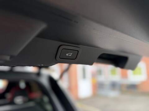 LAND ROVER RANGE ROVER SPORT RANGE ROVER SPORT 5.0 P575 V8 GPF SVR SUV 5dr Petrol Auto 4WD Euro 6 (s/s) (575 ps) - U2029