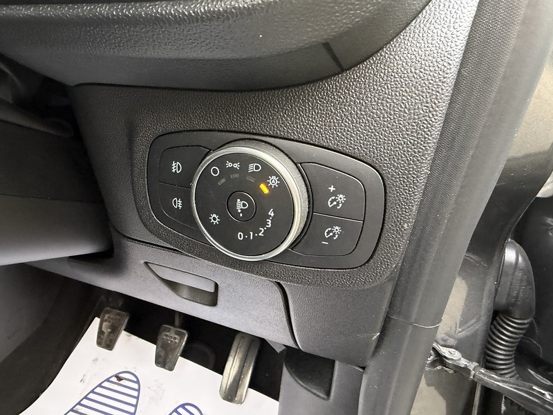 Ford Fiesta Fiesta Fiesta T EcoBoost ST-Line Hatchback 1.0 Manual Petrol - U2098