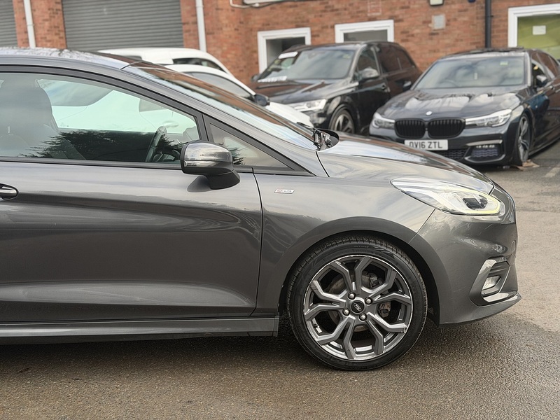 Ford Fiesta Fiesta Fiesta T EcoBoost ST-Line Hatchback 1.0 Manual Petrol - U2098