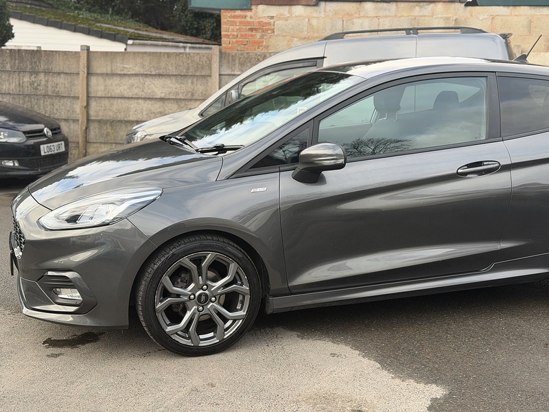 Ford Fiesta Fiesta Fiesta T EcoBoost ST-Line Hatchback 1.0 Manual Petrol - U2098
