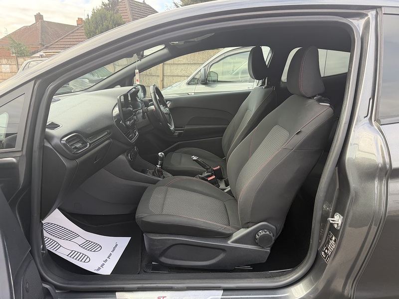 Ford Fiesta Fiesta Fiesta T EcoBoost ST-Line Hatchback 1.0 Manual Petrol - U2098