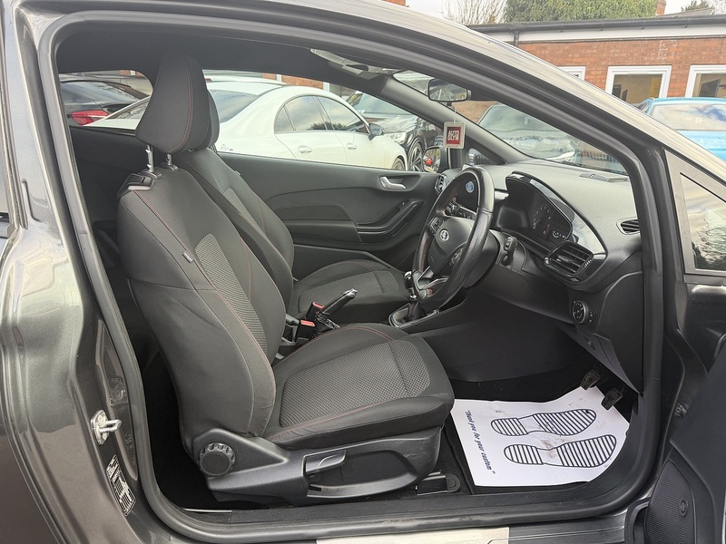 Ford Fiesta Fiesta Fiesta T EcoBoost ST-Line Hatchback 1.0 Manual Petrol - U2098