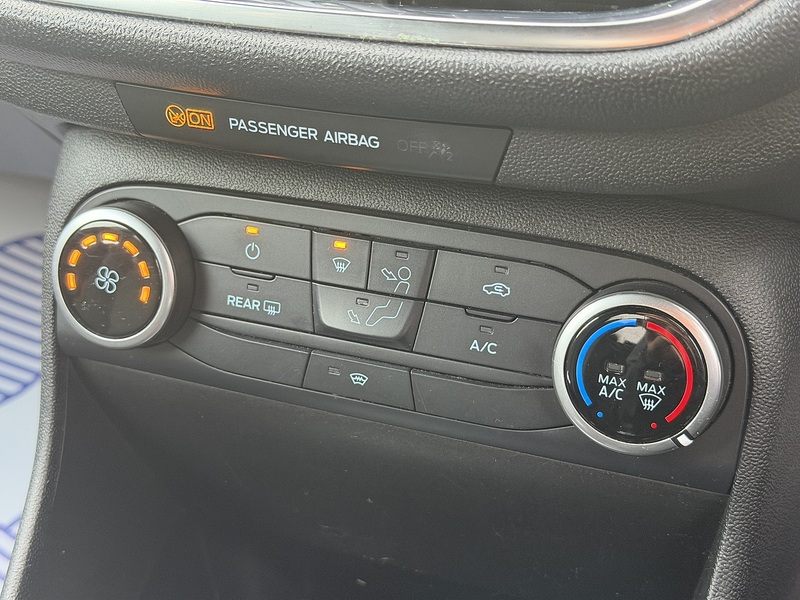 Ford Fiesta Fiesta Fiesta T EcoBoost ST-Line Hatchback 1.0 Manual Petrol - U2098