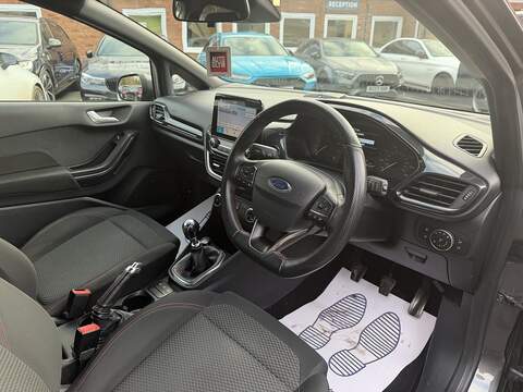Ford Fiesta Fiesta Fiesta T EcoBoost ST-Line Hatchback 1.0 Manual Petrol - U2098