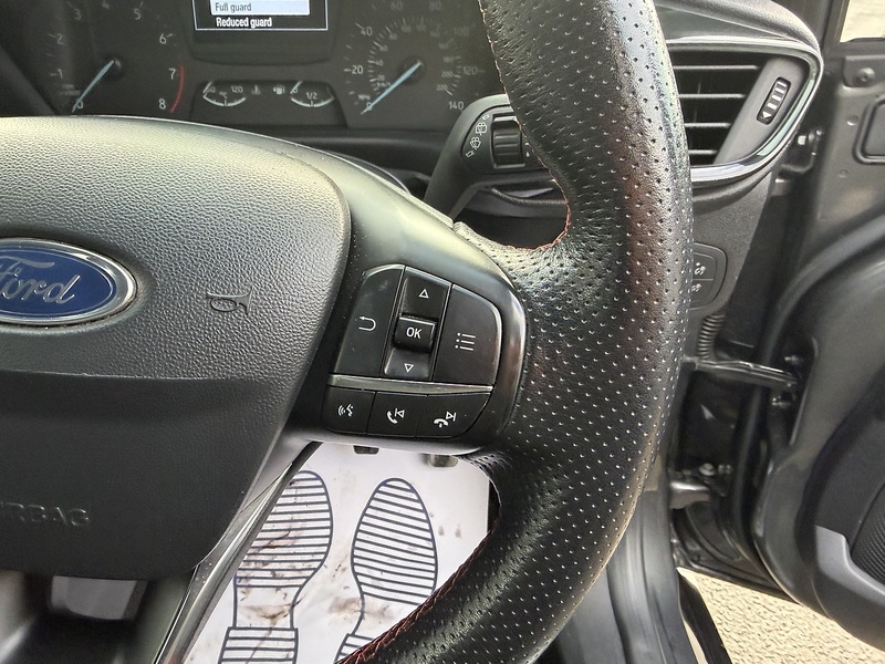 Ford Fiesta Fiesta Fiesta T EcoBoost ST-Line Hatchback 1.0 Manual Petrol - U2098