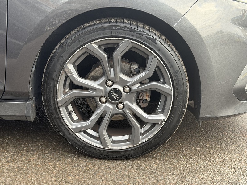 Ford Fiesta Fiesta Fiesta T EcoBoost ST-Line Hatchback 1.0 Manual Petrol - U2098