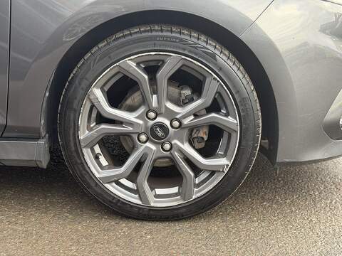 Ford Fiesta Fiesta Fiesta T EcoBoost ST-Line Hatchback 1.0 Manual Petrol - U2098