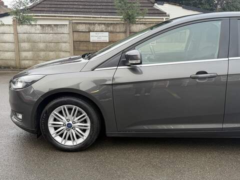 Ford Focus 1.0T EcoBoost Zetec Edition Hatchback 5dr Petrol Auto Euro 6 (s/s) (125 ps) | JUST SERVICED - 12 - U2136