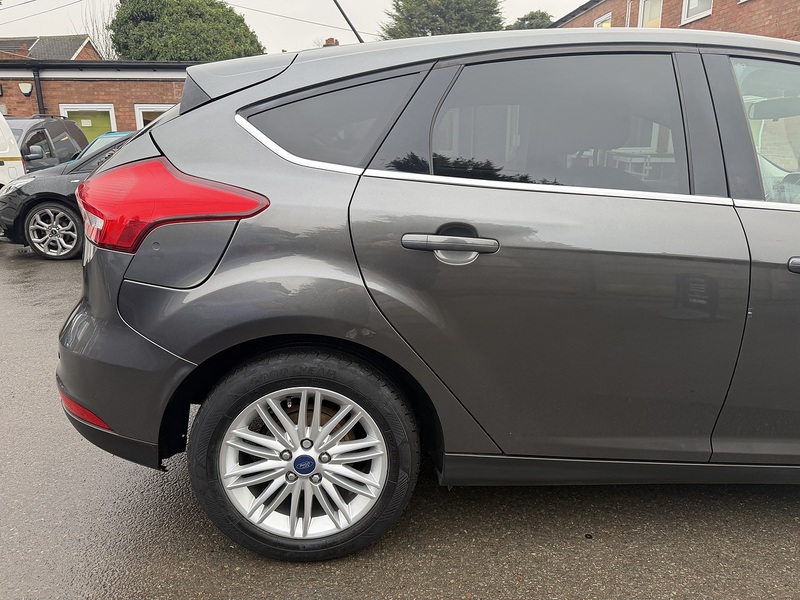 Ford Focus 1.0T EcoBoost Zetec Edition Hatchback 5dr Petrol Auto Euro 6 (s/s) (125 ps) | JUST SERVICED - 12 - U2136