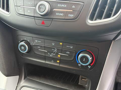 Ford Focus 1.0T EcoBoost Zetec Edition Hatchback 5dr Petrol Auto Euro 6 (s/s) (125 ps) | JUST SERVICED - 12 - U2136