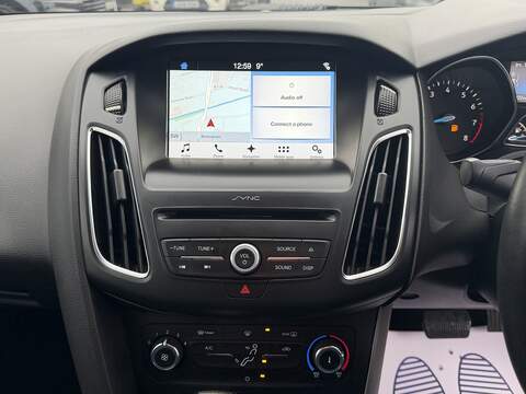 Ford Focus 1.0T EcoBoost Zetec Edition Hatchback 5dr Petrol Auto Euro 6 (s/s) (125 ps) | JUST SERVICED - 12 - U2136