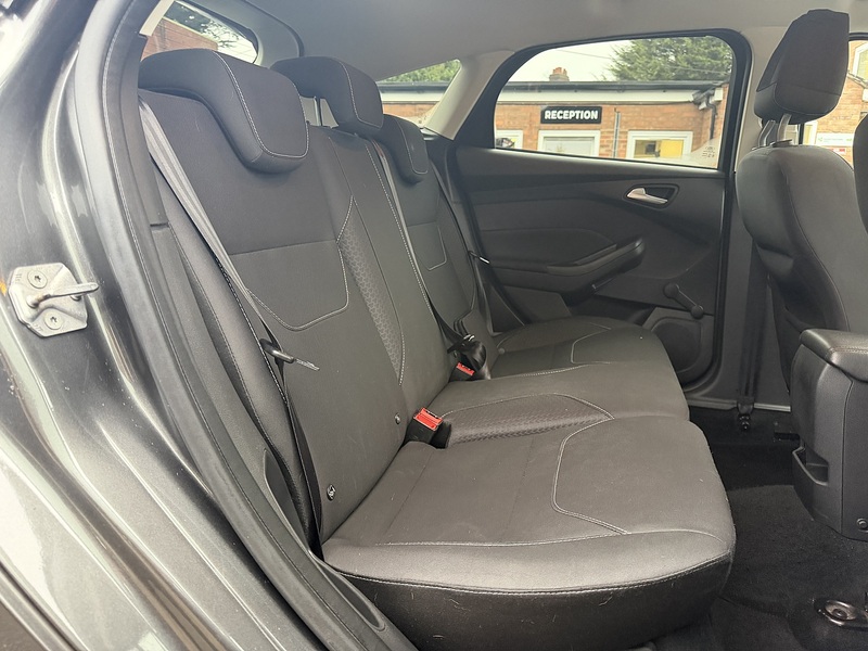 Ford Focus 1.0T EcoBoost Zetec Edition Hatchback 5dr Petrol Auto Euro 6 (s/s) (125 ps) | JUST SERVICED - 12 - U2136
