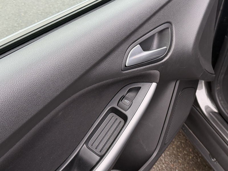 Ford Focus 1.0T EcoBoost Zetec Edition Hatchback 5dr Petrol Auto Euro 6 (s/s) (125 ps) | JUST SERVICED - 12 - U2136