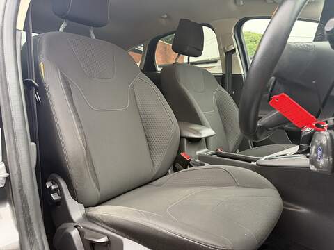 Ford Focus 1.0T EcoBoost Zetec Edition Hatchback 5dr Petrol Auto Euro 6 (s/s) (125 ps) | JUST SERVICED - 12 - U2136