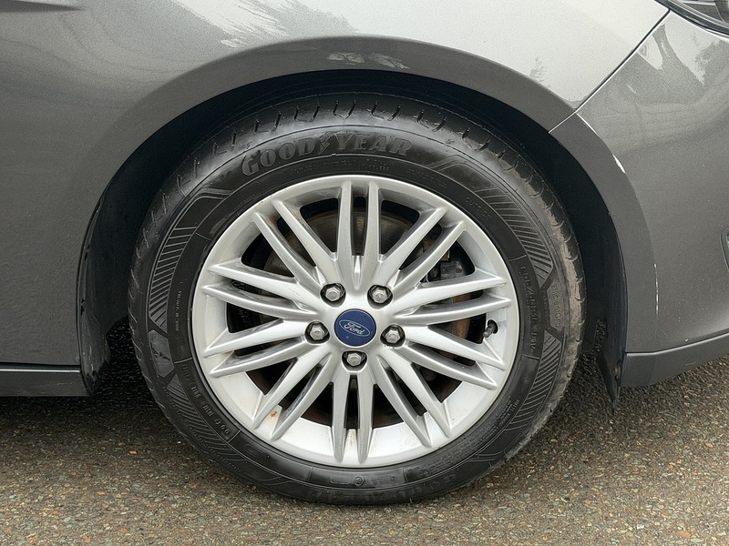 Ford Focus 1.0T EcoBoost Zetec Edition Hatchback 5dr Petrol Auto Euro 6 (s/s) (125 ps) | JUST SERVICED - 12 - U2136
