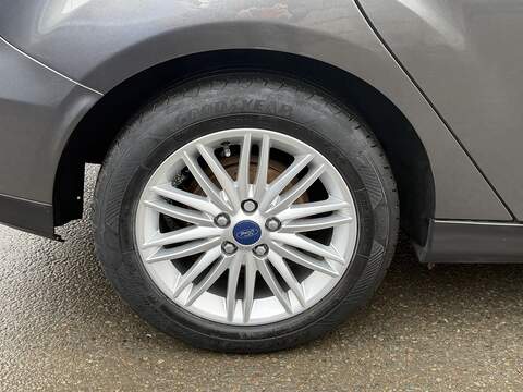 Ford Focus 1.0T EcoBoost Zetec Edition Hatchback 5dr Petrol Auto Euro 6 (s/s) (125 ps) | JUST SERVICED - 12 - U2136