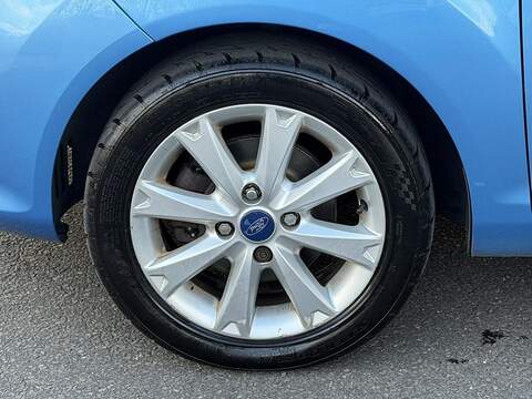 Ford Fiesta 1.4 Zetec Hatchback 3dr Petrol Automatic (154 g/km, 94 bhp) - U2142