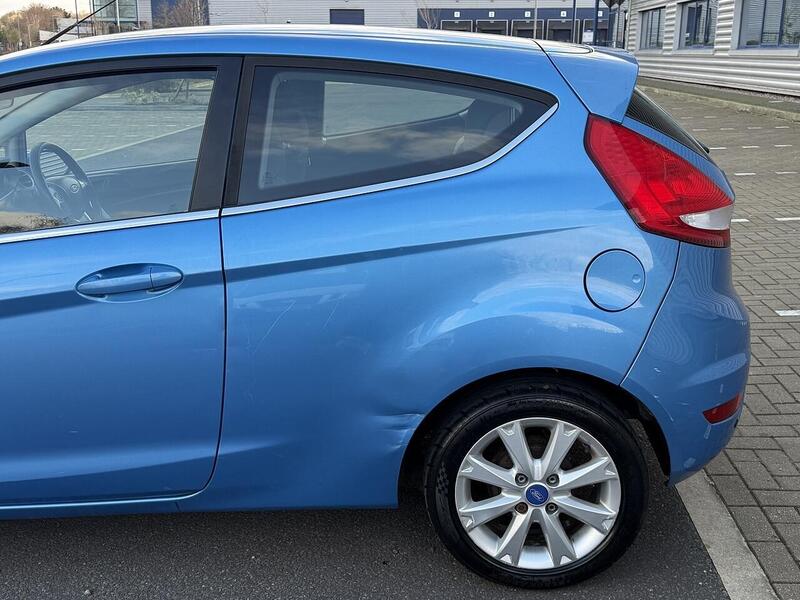 Ford Fiesta 1.4 Zetec Hatchback 3dr Petrol Automatic (154 g/km, 94 bhp) - U2142