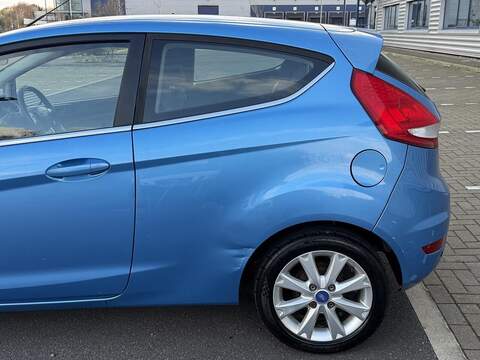 Ford Fiesta 1.4 Zetec Hatchback 3dr Petrol Automatic (154 g/km, 94 bhp) - U2142