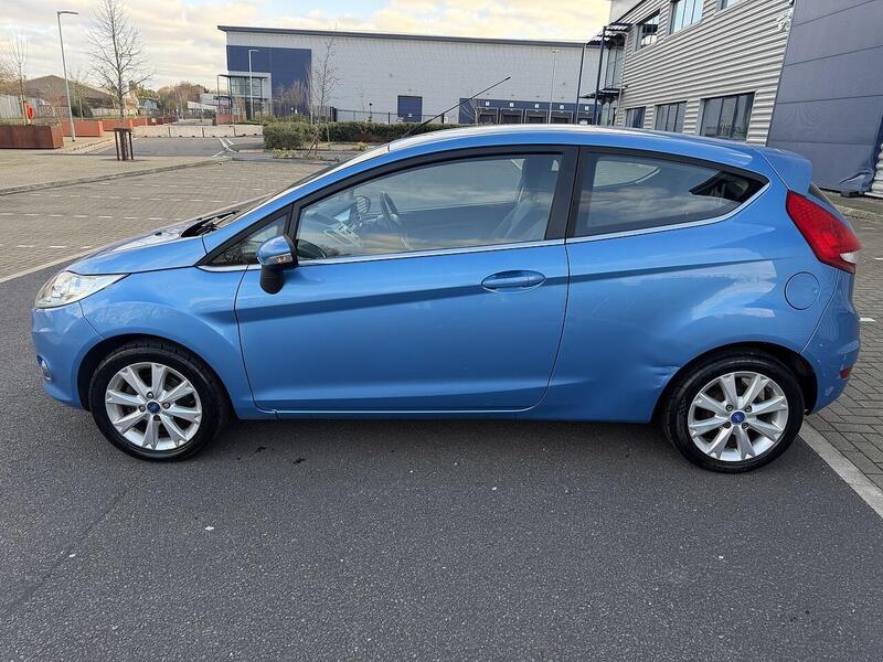 Ford Fiesta 1.4 Zetec Hatchback 3dr Petrol Automatic (154 g/km, 94 bhp) - U2142